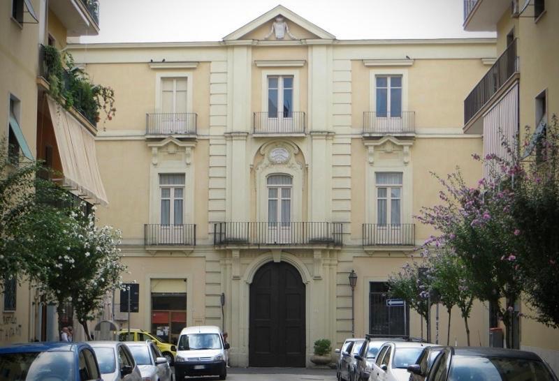 Vanvitelli Apartments Caserta Bagian luar foto